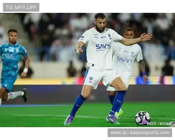 本泽马完成利雅得新月体检，双方签署18个月合约正式联手