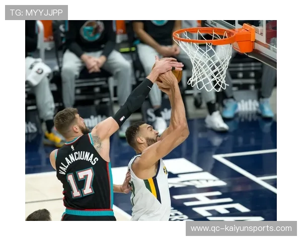 莫兰特腾空暴扣点燃全场，灰熊五人得分双位数大胜森林狼